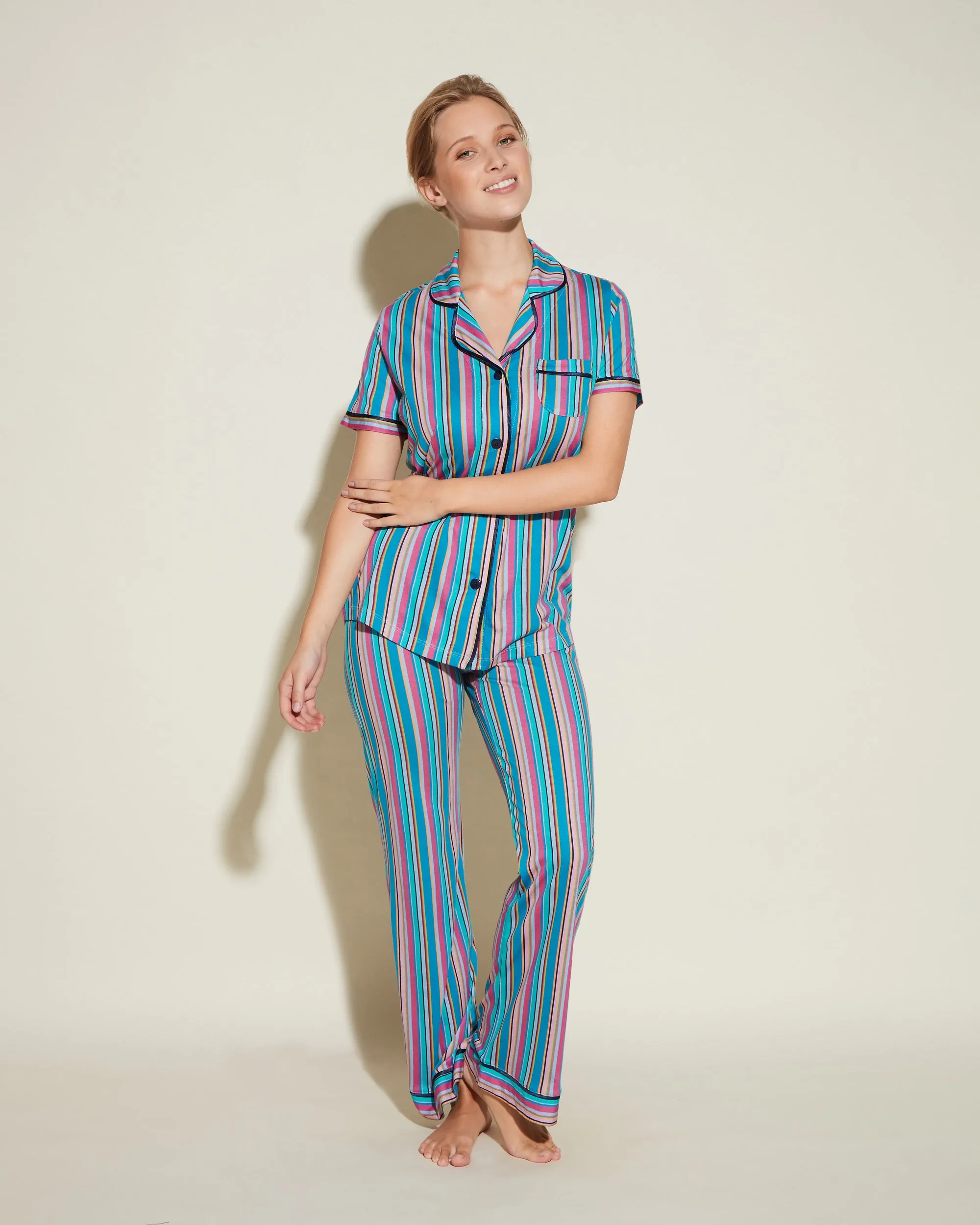 Conjunto De Pijama Con Camisa De Manga Corta Y Pantalones