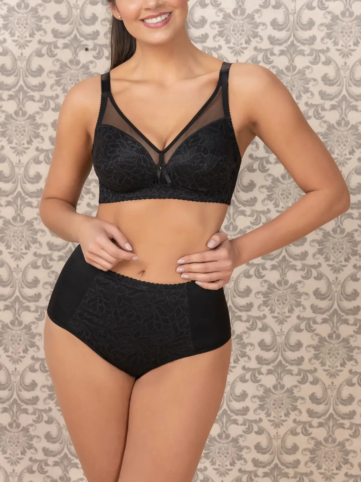 Elegant Lace Bra with Back Buckle