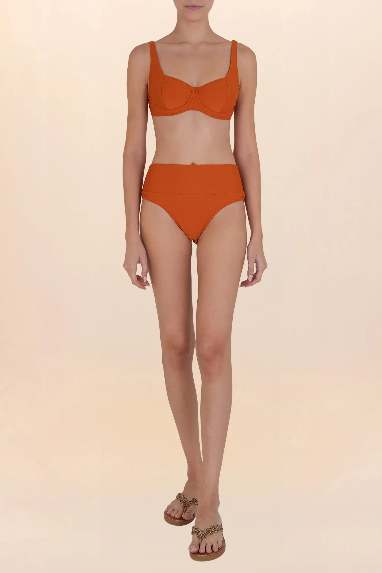 HIGH-WHITE UNDERWEAR WITH WIDE GIRDLE