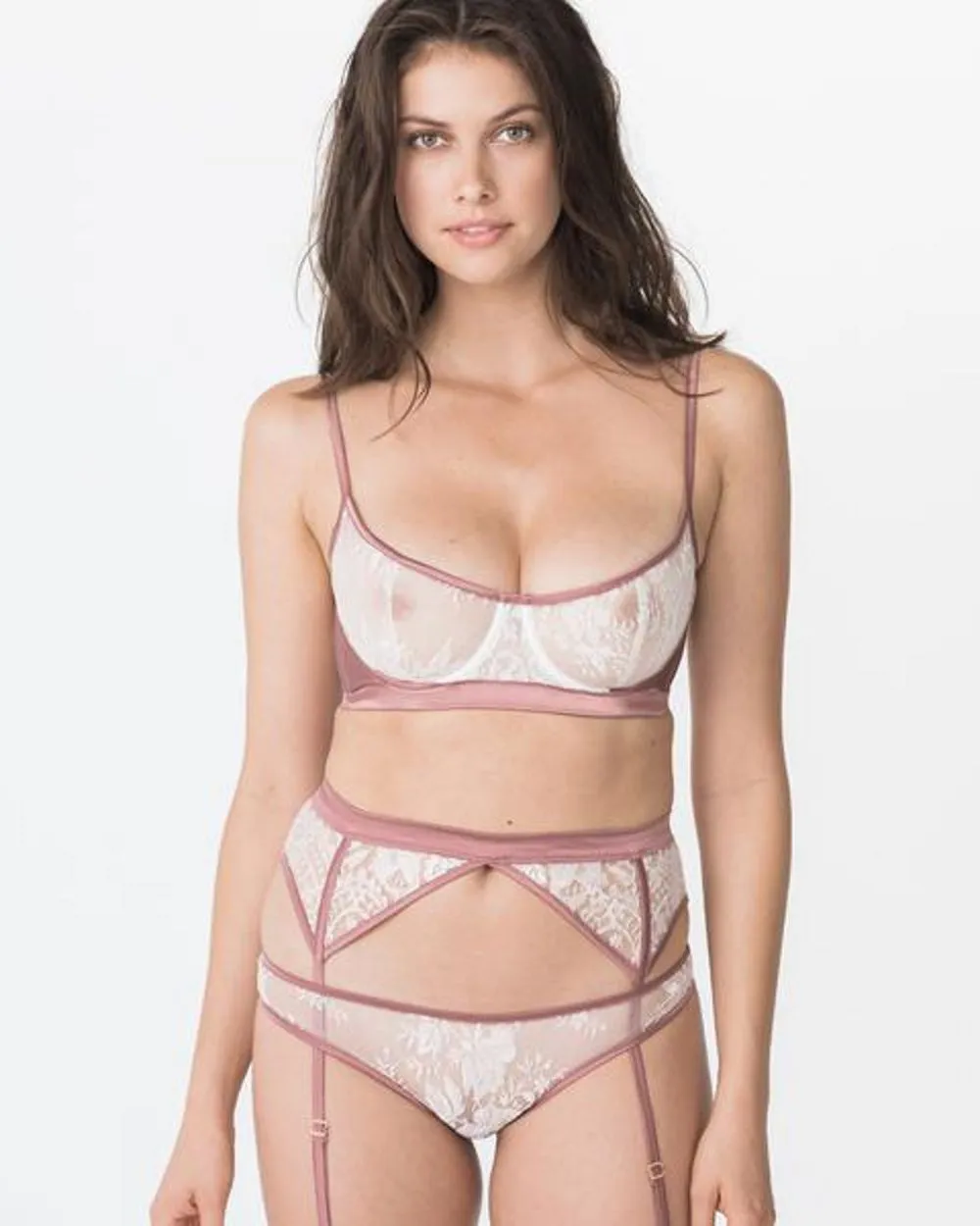 Isla Brief