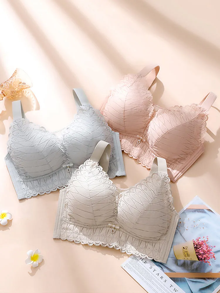Stretch Solid Petal Trim Full Figure Wireless Bra
