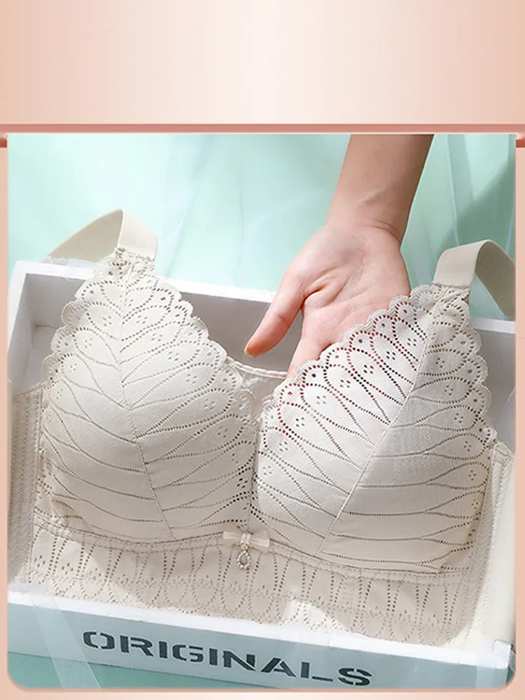Stretch Solid Petal Trim Full Figure Wireless Bra