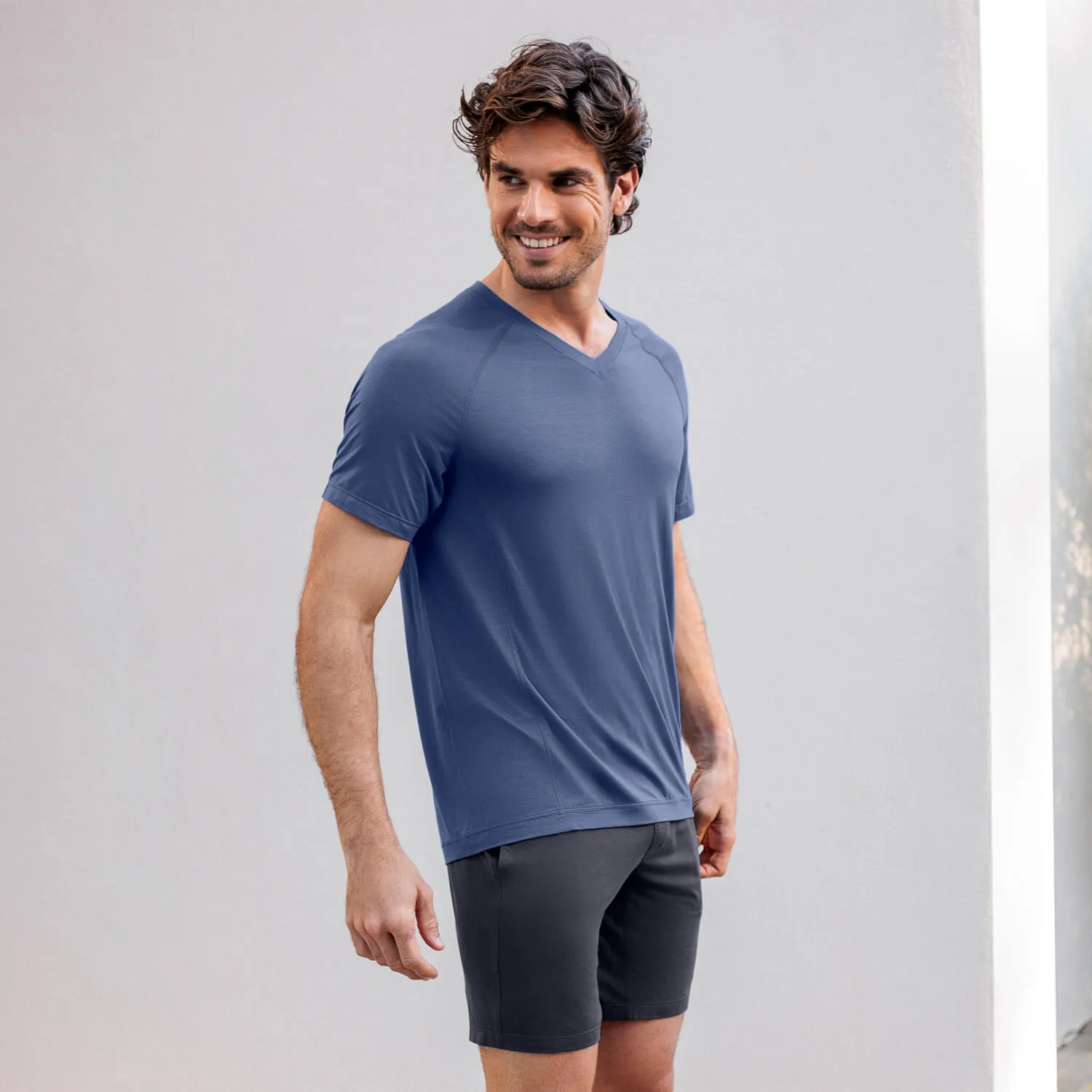V-neck t-shirt — NATTCOOL™